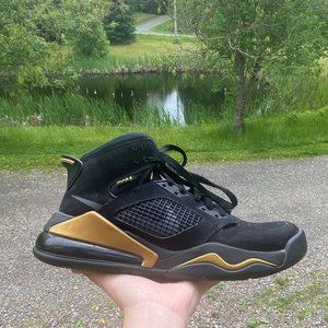 Nike Jordan Mars 270 (Black/Gold)